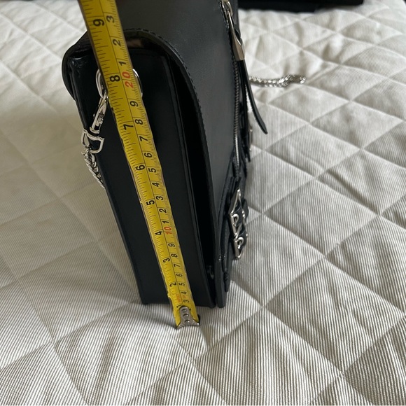 Stylish soft black vegan leather shoulder bag chain strap metal zipper buckles - Picture 7 of 13